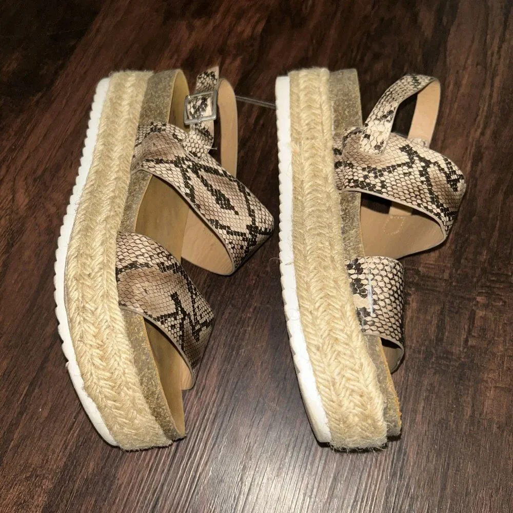 Womens soda sandals 8 Faux Snake Skin Look.